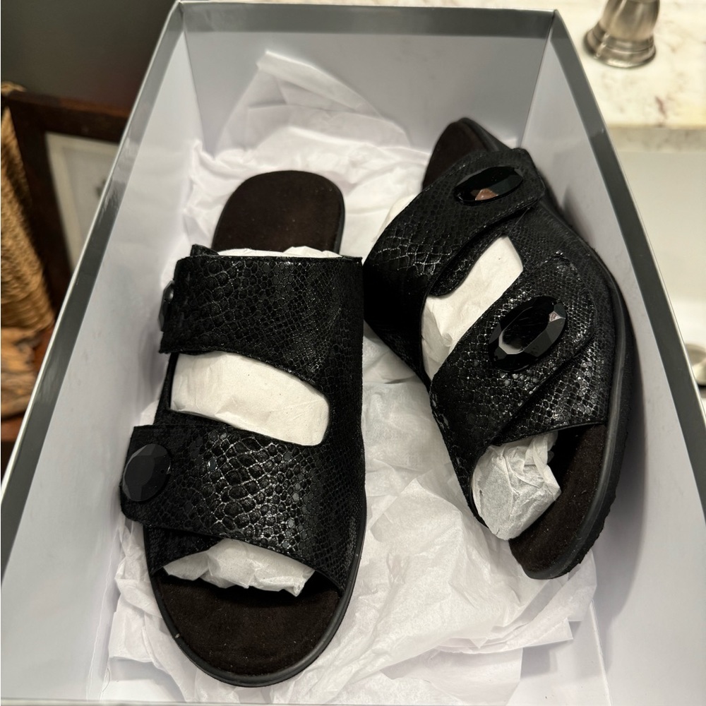 Vaneli Womens Sandals | Black Snakeskin | Size 6.5 / 37